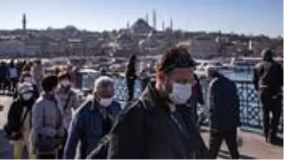 Vaka sayısındaki artıştan endişe eden uzmanlar, 81 ilin tamamında maskesiz sokağa çıkma yasağı tavsiyesinde bulundu Vaka sayısındaki artıştan endişe eden uzmanlar, 81 ilin tamamında maskesiz sokağa çıkma yasağı tavsiyesinde bulundu