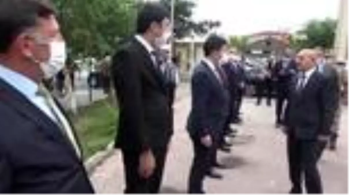 Vali Öner göreve başladı