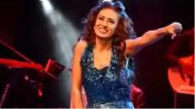 Yıldız Tilbe 'Evlendim' diyerek bombayı patlattı, altından bambaşka bir olay çıktı Yıldız Tilbe 'Evlendim' diyerek bombayı patlattı, altından bambaşka bir olay çıktı