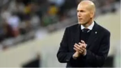 Zinedine Zidane, Real Madrid'in başında 200. kez yer aldı Zinedine Zidane, Real Madrid'in başında 200. kez yer aldı