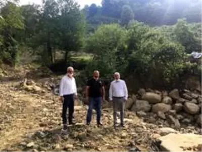 Düzce özel idaresi sel bölgesinde çalışmalara aralıksız devam ediyor Düzce özel idaresi sel bölgesinde çalışmalara aralıksız devam ediyor