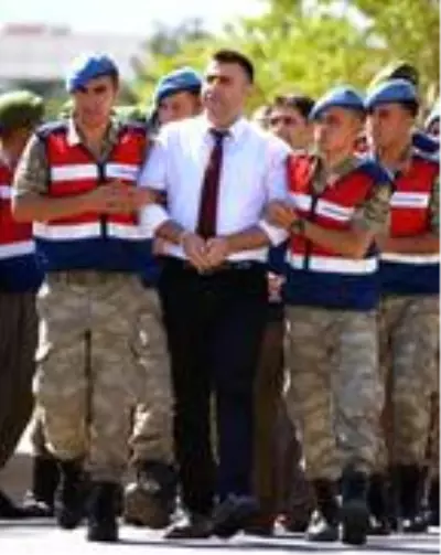 Eski başyaver Yazıcı dahil 3 FETÖ sanığı yeniden hakim karşısında