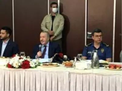 Son dakika haber... İstanbul Emniyet Müdürü Çalışkan 'İstanbul Emniyet Müdürlüğü zor bir görev. Ateşten bir gömleği... Son dakika haber... İstanbul Emniyet Müdürü Çalışkan 'İstanbul Emniyet Müdürlüğü zor bir görev. Ateşten bir gömleği...