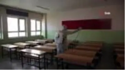 Kartal'da okullar, LGS sınavı öncesi köşe bucak dezenfekte edildi