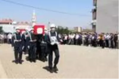 Silopi şehitleri, Kürtçe ağıtlarla son yolculuklarına uğurlandı Silopi şehitleri, Kürtçe ağıtlarla son yolculuklarına uğurlandı