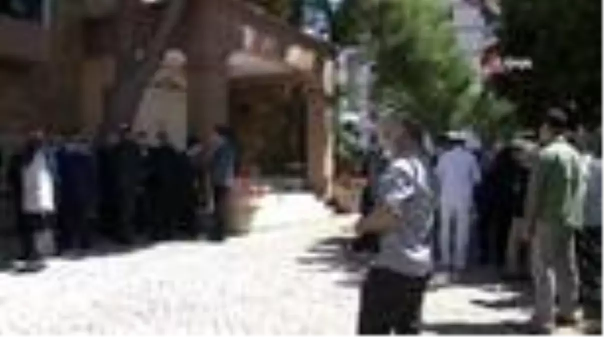 Vali Ayyıldız İzmir'den ayrıldı