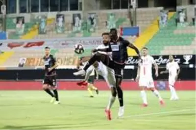 Son dakika haberi: Ziraat Türkiye Kupası: Alanyaspor: 2 Antalyaspor: 0 (İlk yarı) Son dakika haberi: Ziraat Türkiye Kupası: Alanyaspor: 2 Antalyaspor: 0 (İlk yarı)