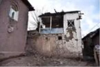 İnşaat mühendisi iki bölgemizi uyardı: Binalar sağlam değil, 5'lik depremde yapıların %90'ı yıkılır İnşaat mühendisi iki bölgemizi uyardı: Binalar sağlam değil, 5'lik depremde yapıların %90'ı yıkılır