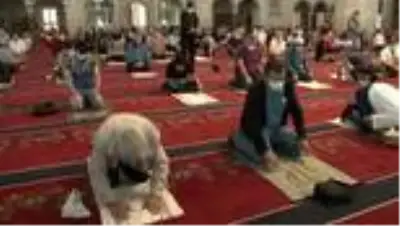 Ankara'da korona virüs tedbirli dördüncü Cuma namazı Ankara'da korona virüs tedbirli dördüncü Cuma namazı