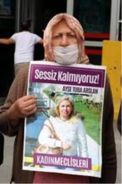 Ayşe Tuba'yı satırla öldüren eski eşinden hakaret ve tükürme iddiası Ayşe Tuba'yı satırla öldüren eski eşinden hakaret ve tükürme iddiası