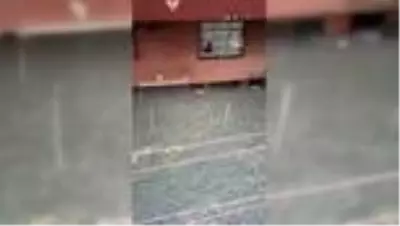 Bağcılar’da sağanak su baskınlarına neden oldu
