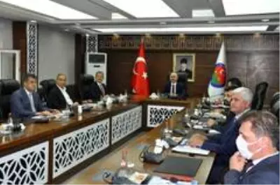 Bakan Karaismailoğlu Şırnak'ta Yerel Yönetimler ve Sivil Toplum Buluşmaları toplantısına katıldı