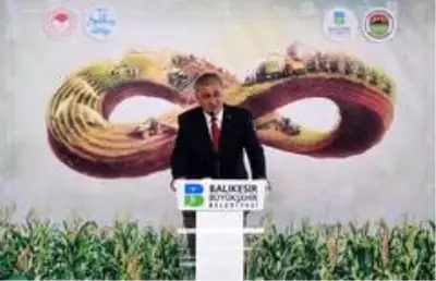 Balıkesir Büyükşehir'den üreticiye tohum desteği Balıkesir Büyükşehir'den üreticiye tohum desteği