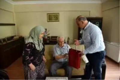 Başkan Kaya'dan şehit babalarına Babalar Günü ziyareti Başkan Kaya'dan şehit babalarına Babalar Günü ziyareti