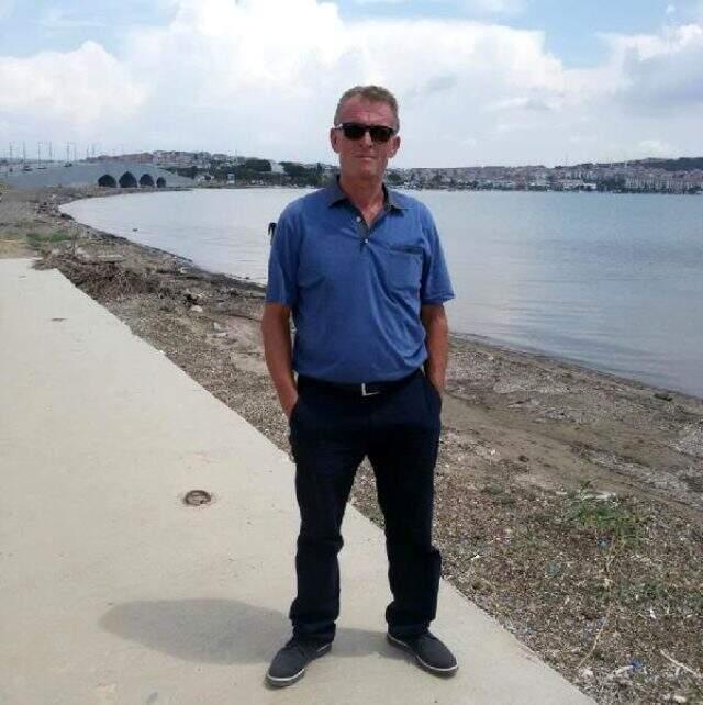 Besici, yol kenarında boğazı kesilerek öldürülmüş olarak bulundu Besici, yol kenarında boğazı kesilerek öldürülmüş olarak bulundu