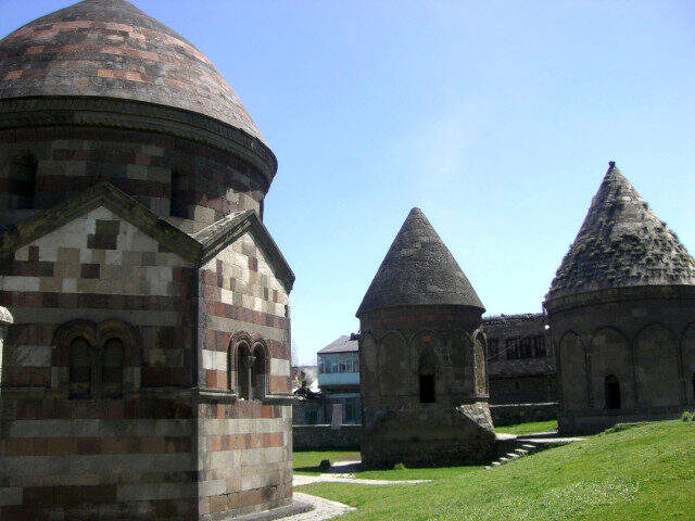 Erzurum'da görülmesi gereken yerler nerelerdir? Erzurum geleneksel lezzetleri nelerdir? Erzurum şehri nerededir?