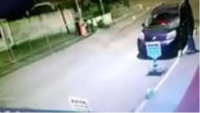 FATİH'TE, GÜRCİSTAN'LIYI POLİSİM DİYEREK DOLANDIRAN İRAN'LI KAMERADA FATİH'TE, GÜRCİSTAN'LIYI POLİSİM DİYEREK DOLANDIRAN İRAN'LI KAMERADA