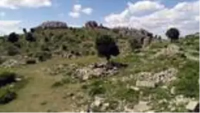 İsaura Antik Kenti'nin sırları gün yüzüne çıkartılmayı bekliyor İsaura Antik Kenti'nin sırları gün yüzüne çıkartılmayı bekliyor