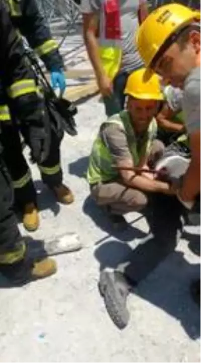 Kalıp ustasının üzerine düştüğü demir ok gibi saplandı