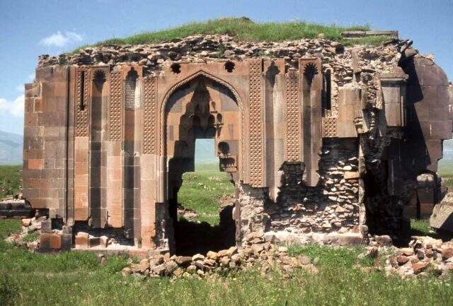 Kars'ta turizm çeşitleri nelerdir? Kars nerededir? Kars'ta görülmesi gereken yerler nerelerdir?