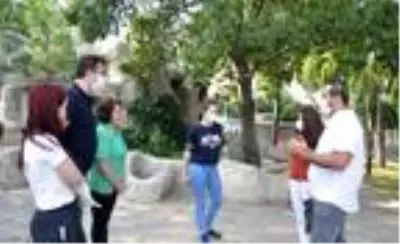 Okul birincisi öğrenciye LGS öncesi parkta sürpriz hediye Okul birincisi öğrenciye LGS öncesi parkta sürpriz hediye