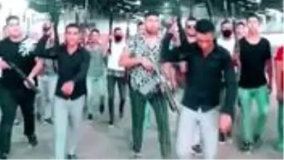Pompalı tüfeklerle video çekip TikTok'tan paylaşan 20 kişi gözaltına alındı Pompalı tüfeklerle video çekip TikTok'tan paylaşan 20 kişi gözaltına alındı