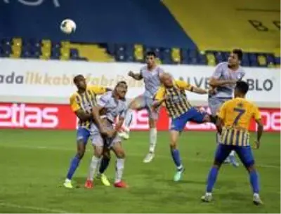 Süper Lig: MKE Ankaragücü: 1 Medipol Başakşehir FK: 2 (Maç sonucu) Süper Lig: MKE Ankaragücü: 1 Medipol Başakşehir FK: 2 (Maç sonucu)