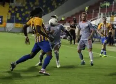 Süper Lig: MKE Ankaragücü: 1 Medipol Başakşehir FK: 0 (İlk yarı) Süper Lig: MKE Ankaragücü: 1 Medipol Başakşehir FK: 0 (İlk yarı)