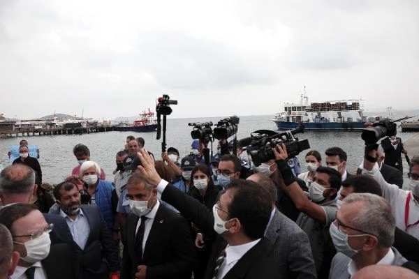 Test sürüşü için Büyükada'ya gelen İmamoğlu'na protesto
