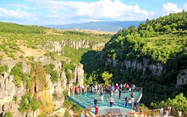 Artvin nerededir? Artvin'de gezilecek yerler nereler? Artvin'in nesi meşhur? Artvin nerededir? Artvin'de gezilecek yerler nereler? Artvin'in nesi meşhur?