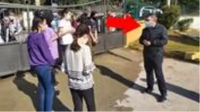 Başkan Şayir, makam aracını satıp kırtasiye malzemesi aldığı öğrencileri sınav günü de yalnız bırakmadı Başkan Şayir, makam aracını satıp kırtasiye malzemesi aldığı öğrencileri sınav günü de yalnız bırakmadı