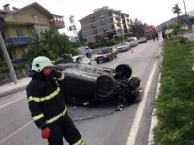 Engelli sürücünün kullandığı otomobil takla attı: 3 yaralı Engelli sürücünün kullandığı otomobil takla attı: 3 yaralı