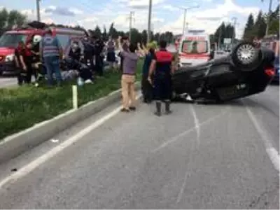 Engelli sürücünün kullandığı otomobil takla attı: 3 yaralı Engelli sürücünün kullandığı otomobil takla attı: 3 yaralı
