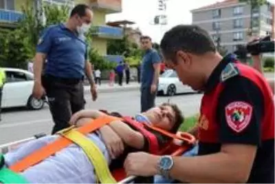 Engelli sürücünün kullandığı otomobil takla attı: 3 yaralı Engelli sürücünün kullandığı otomobil takla attı: 3 yaralı