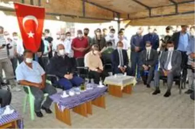 İçişleri Bakanı Soylu'dan şehit işçilerin ailelerine taziye ziyareti İçişleri Bakanı Soylu'dan şehit işçilerin ailelerine taziye ziyareti