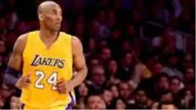 Lakers'ın sahibi, Kobe Bryant'a yapılan ırkçılığı sosyal medyadan paylaştı Lakers'ın sahibi, Kobe Bryant'a yapılan ırkçılığı sosyal medyadan paylaştı