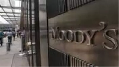 Moody's koronavirüsün darbe vurduğu ABD'nin kredi notunu açıkladı Moody's koronavirüsün darbe vurduğu ABD'nin kredi notunu açıkladı