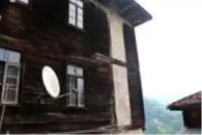 Rize'de, 183 yıllık konak paylaşılamıyor Rize'de, 183 yıllık konak paylaşılamıyor