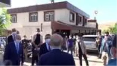 Siirt'te gelen Bakan Karaismailoğlu ulaşım yatırımlarını inceledi