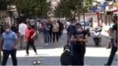 Şirinevler’de kısıtlama sonrası insan yoğunluğu