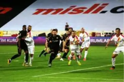 Son dakika haberleri | Süper Lig: Yeni Malatyaspor: 1 Göztepe: 0 (İlk yarı) Son dakika haberleri | Süper Lig: Yeni Malatyaspor: 1 Göztepe: 0 (İlk yarı)