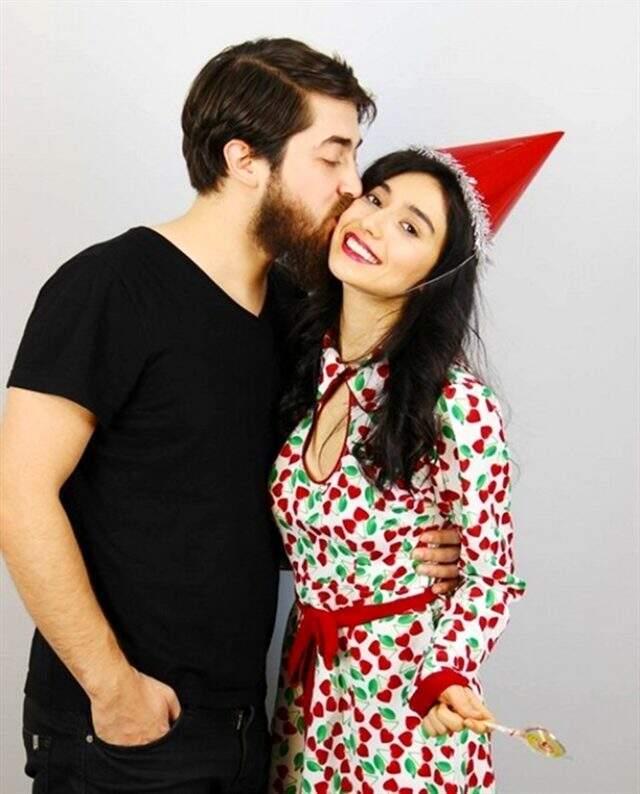 Survivor yorumcusu Semih Öztürk, dün Kurretülayn Matur ile gizli saklı evlendi Survivor yorumcusu Semih Öztürk, dün Kurretülayn Matur ile gizli saklı evlendi