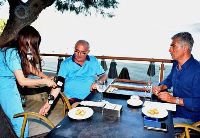 Tavlada üs üste yenilen Faik Öztürk'ün tansiyonu çıktı