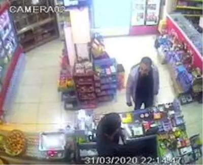 Ucuz sigara almak isteyen adam, az kalsın canından oluyordu Ucuz sigara almak isteyen adam, az kalsın canından oluyordu