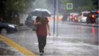 10 ilimizde salı gününden itibaren kuvvetli sağanak yağış etkili olacak 10 ilimizde salı gününden itibaren kuvvetli sağanak yağış etkili olacak