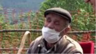 Aynı kaderi yaşayan Vali ile Şehit Babası, 29 yıl sonra tesadüfen bir araya geldi Aynı kaderi yaşayan Vali ile Şehit Babası, 29 yıl sonra tesadüfen bir araya geldi