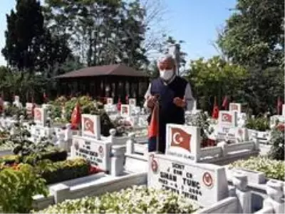 Babalar Günü'nde Edirnekapı Şehitliği'nde hüzün hakimdi