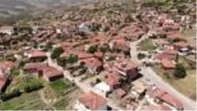 Bu mahalledekiler yüzlerce yıldır geçimlerini çömlek yaparak sağlıyor