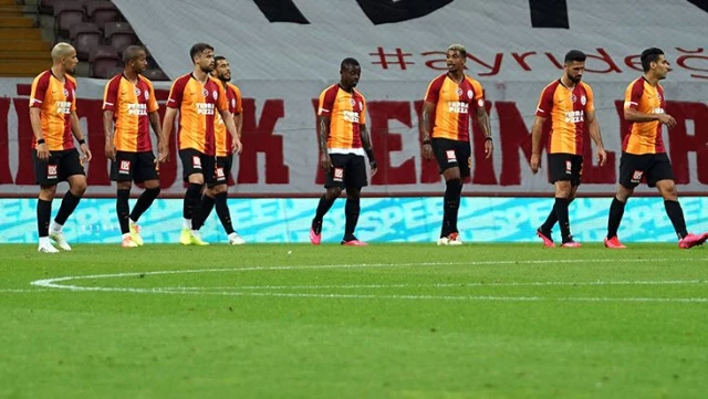 Galatasaray, 10 kişi kaldığı maçta 90+15'te yediği golle Gaziantep FK ile 3-3 berabere kaldı