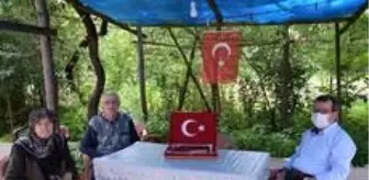 Mustafa Gürdal: Kaymakam Gürdal, çocukları şehit olan babalarının Babalar Günü'nü kutladı Mustafa Gürdal: Kaymakam Gürdal, çocukları şehit olan babalarının Babalar Günü'nü kutladı